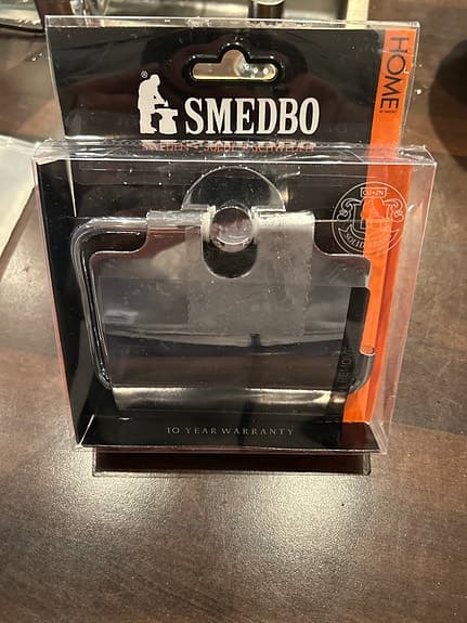 Ny Smedbo Home toalettrullehållare krom