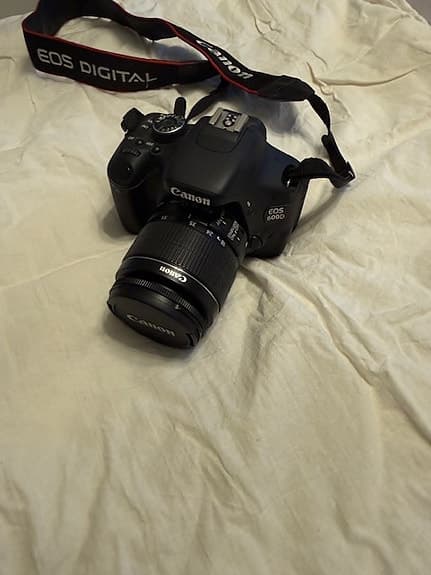 Canon EOS 600D med EFS 18-55mm