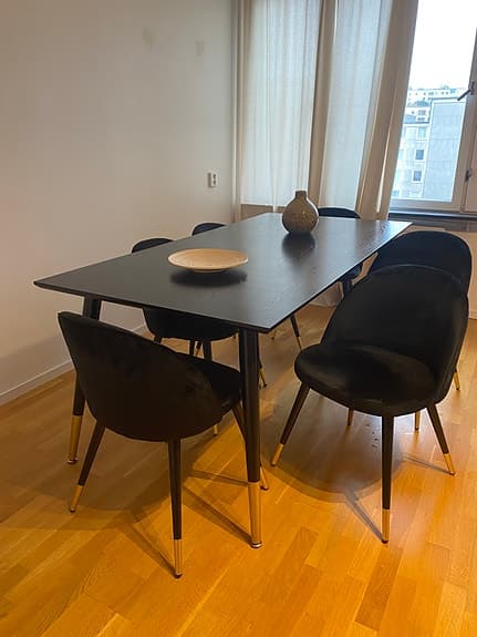 Matgrupp med 6 Stolar