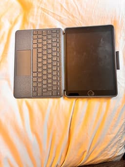 Apple iPad 64 GB Surfplatta inkl Logitech Combo tangentbord