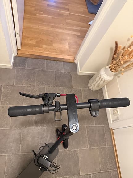 E-wheels Electric Scooter Elcykel Svart