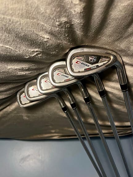 Wilson C200 // Järnset 6-Pw // R-Flex