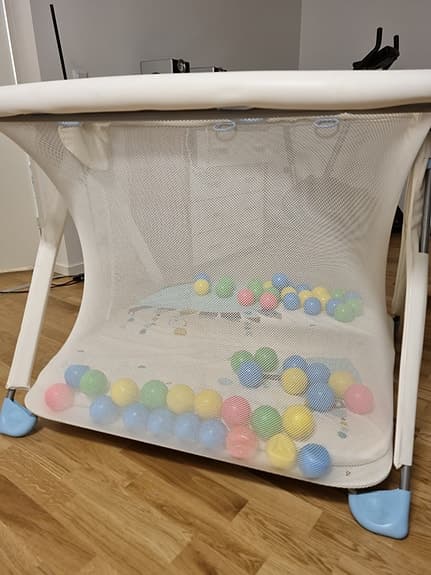 Bollhav med Färgglada Bollar