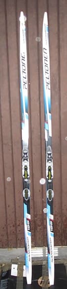 Peltonen Classic Core Nanogrip Längdskidor Klassiskt 195 cm Vit/Blå 60-80kg