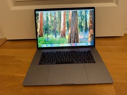 Macbook Pro 15,4" 2018 i nyskick