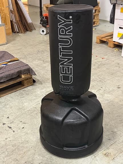 Century Wave Fristående Boxningssäck Svart