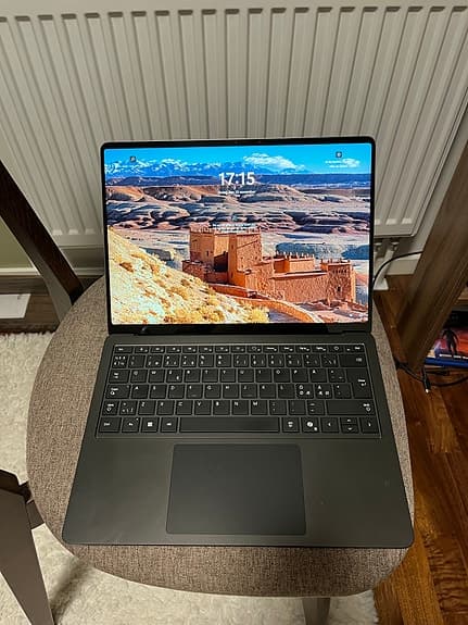 Microsoft Surface Laptop 7 14"
