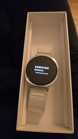 Samsung Galaxy Watch 8 44mm Silver, som ny!