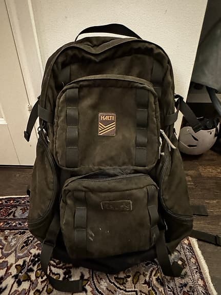 Halti Kaurus- jaktryggsäck med pall och vapenhållare
