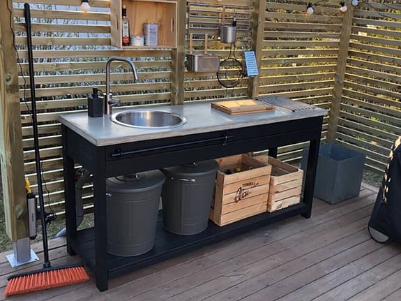 Utekök med betongskiva