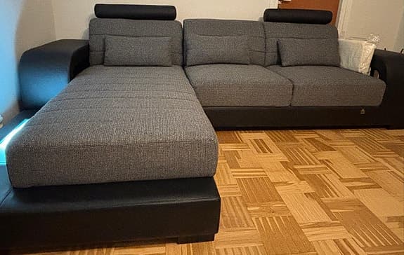 Soffa med Divan och belysning Nytt skick