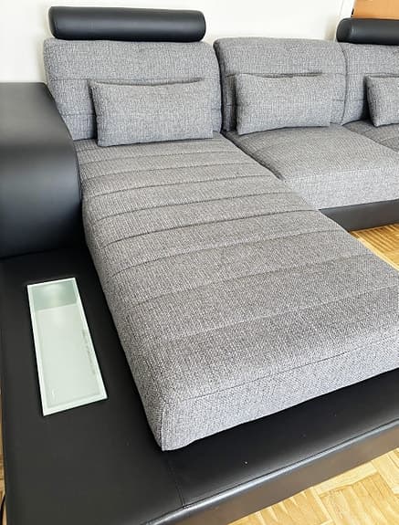 Soffa med Divan och belysning Nytt skick