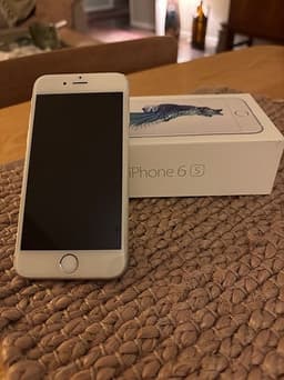Apple iPhone SE (2-3 gen) Smartphone 64 GB Vit