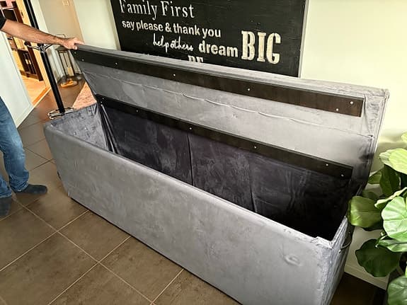 Väldigt fin förvarings bänk, avlastnings bänk