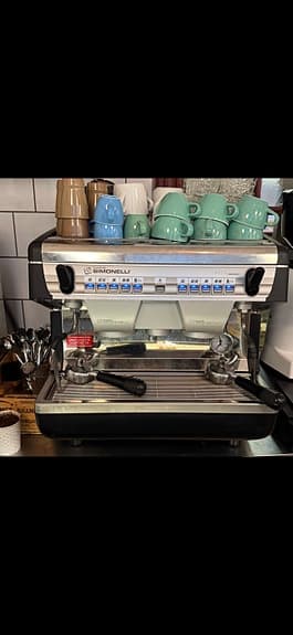 Espressomaskin, kaffekvarn, espressokvarn! 20.000 för allt!