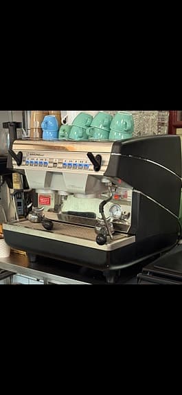 Espressomaskin, kaffekvarn, espressokvarn! 20.000 för allt!