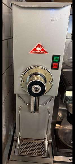 Espressomaskin, kaffekvarn, espressokvarn! 20.000 för allt!