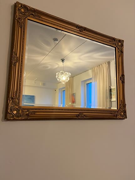 Antik/dekorativ spegel 82x62 cm. Linköping/Norrköping