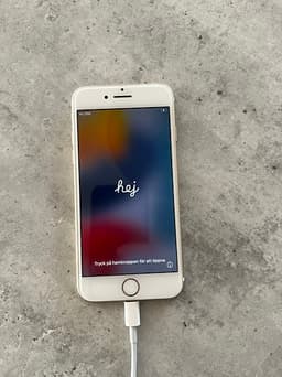 iPhone 7, 32 GB (mycket fint skick)