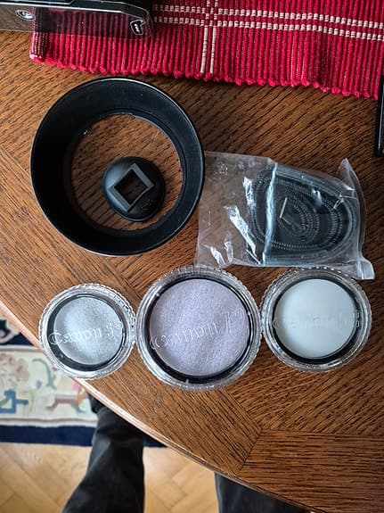 Canon A1 Program  Kamera med tre objektiv och tillbehör