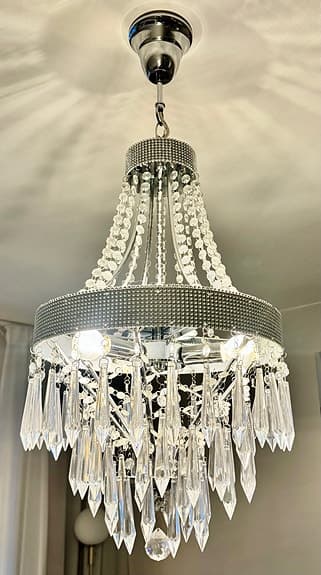 Elegant kristallinspirerad taklampa