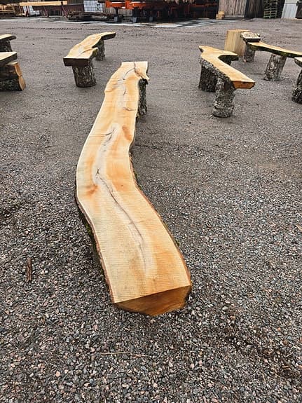 Trä bänkar /ljugarbänkar