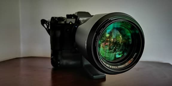 Fujifilm X-H1 + XF 50–140mm f/2.8 + Power Grip – i toppskick!