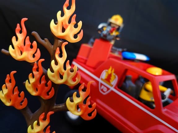 🚒🔥 Playmobil 9518 – Brandinsats i skogen med helikopter och brandbil 🚁🌲