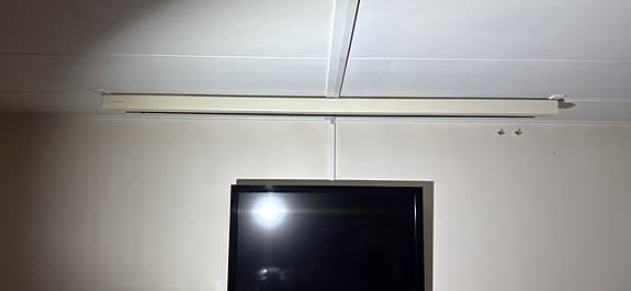 Projektor och projektorduk