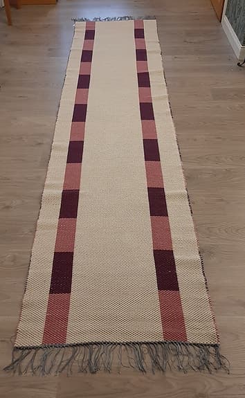 Hemvävd matta