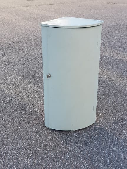 Funkis,skåp,hörnskåp,skåp,förvaring.