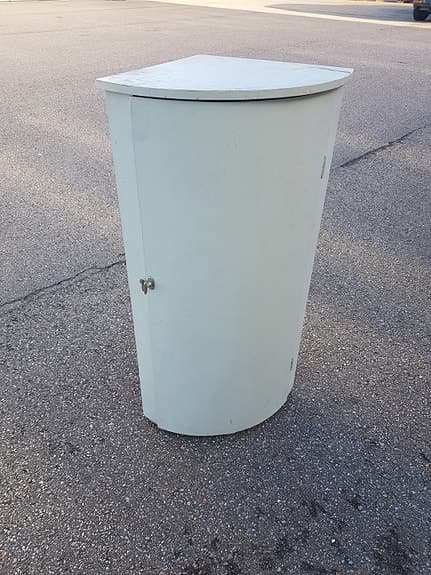Funkis,skåp,hörnskåp,skåp,förvaring.