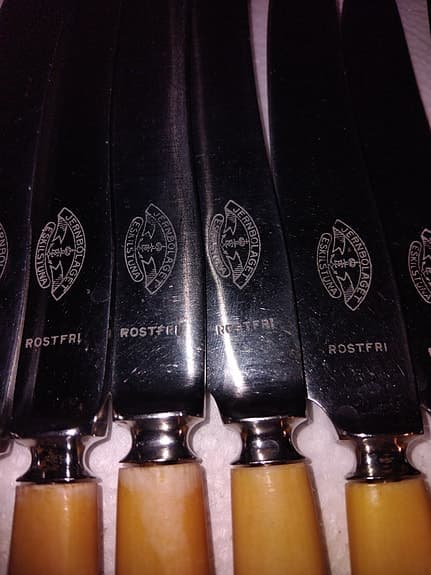 Bestick - Ostkniv/Varmrättskniv