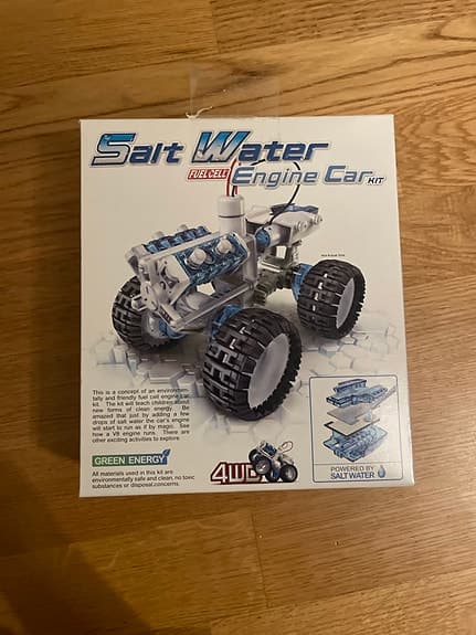 Salt Water Engine Car Barnleksak