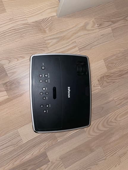 Projektor InFocus W260