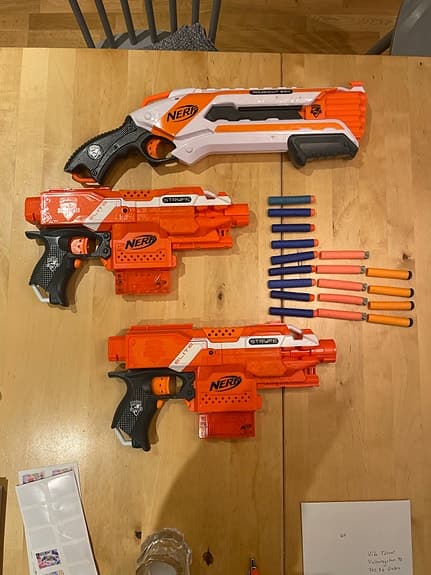 Nerf Dartblaster Set med 3 stycken blasters och skumdartpilar