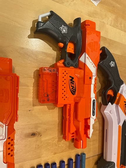 Nerf Dartblaster Set med 3 stycken blasters och skumdartpilar