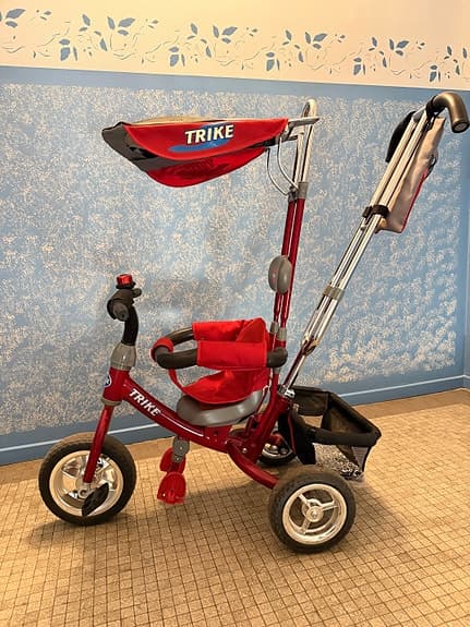 Trike Barncykel Röd med Solskydd och Korg