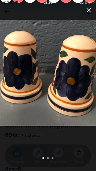 Salt- och pepparkar i keramik med blommönster