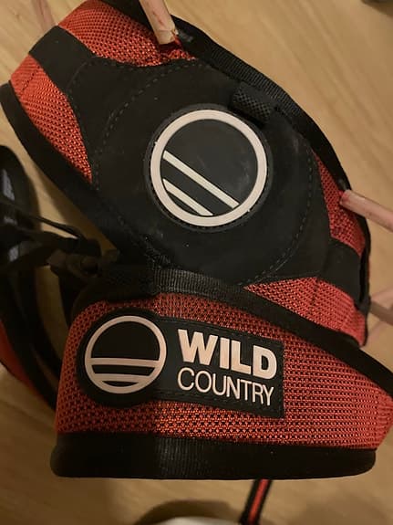 Wild Country klättersele svart och röd