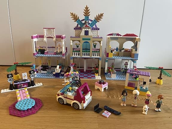 LEGO Friends LEGO Byggset med figurer och fordon