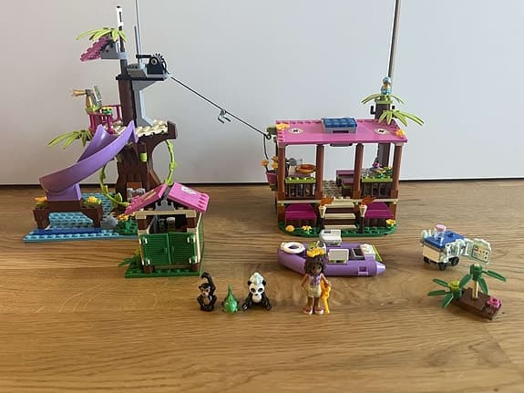 LEGO Friends LEGO Byggset med figurer och fordon