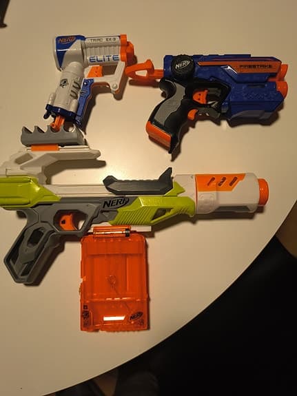 Nerf Guns och Mega Dartblasters set