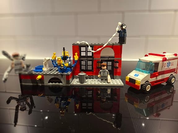 LEGO 4857 – Doc Ock’s Fusion Lab