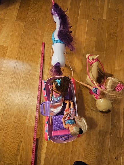 Barbie Hästar, Barbie dockor och Vagn Leksak