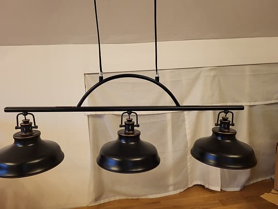 New Haven taklampa – svart antik metall – stilren & industriell