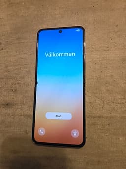 Samsung Galaxy Z Flip 5 256 GB - inkl 3 skal