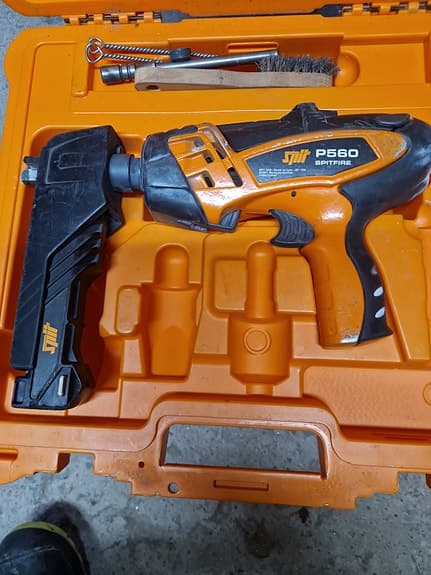 Spit P560 Bultpistol med väska