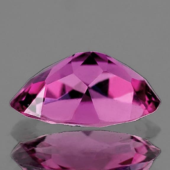 Naturlig rosa safir oval fasettslipad 0,52 carat