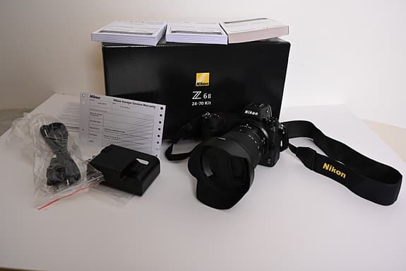 Nikon Z 6 II Kamera med 24-70mm kitobjektiv